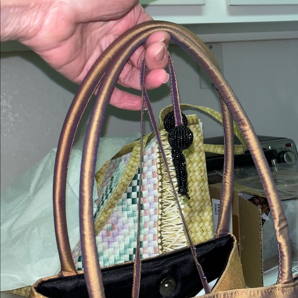 Shangtung Silk Bag Handmade by Cambodian Mine Refugees - Picture 15 of 16